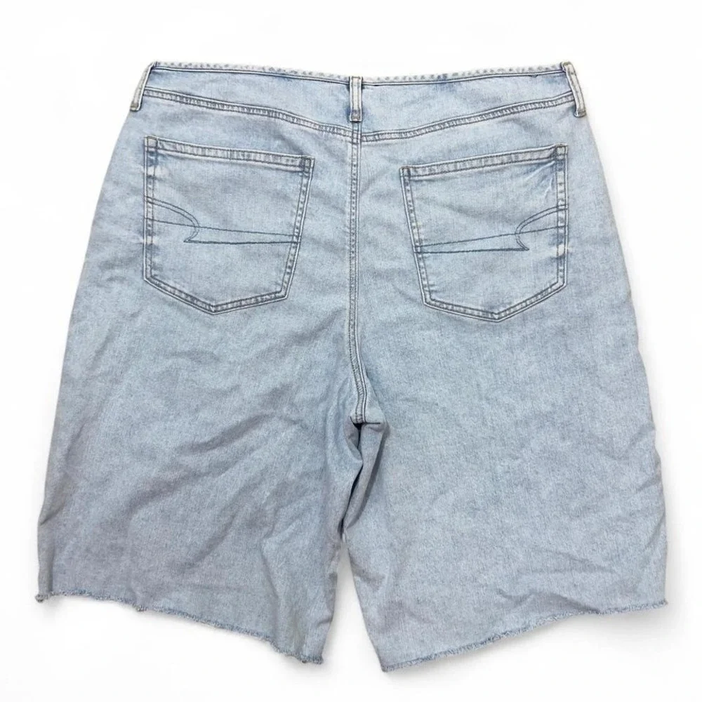 American Eagle Denim Shorts Jorts Long‎ Womens Size 18 Grunge Preppy Light Wash
